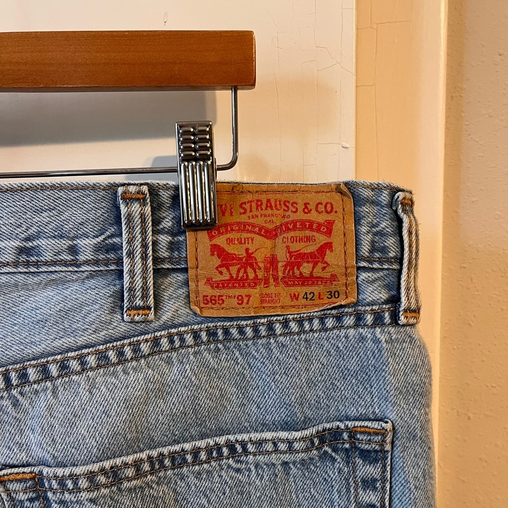 Levi's Light Blue Relaxed Fit Jeans